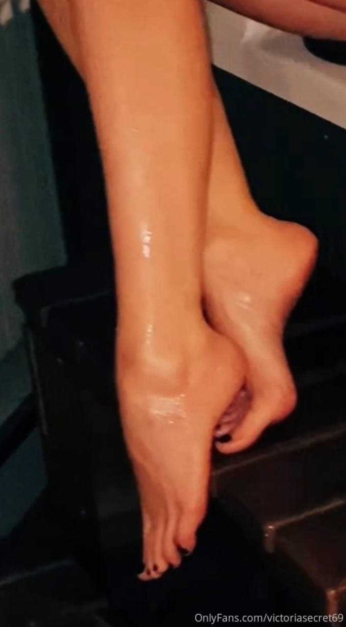 victoriasecret69 01 08 2021 2180410699 Do u Like my feet ??