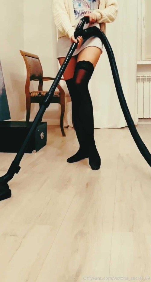 victoriasecret69 06 12 2020 1395881934 Today I will be your housekeeper. What will you do to me ??
